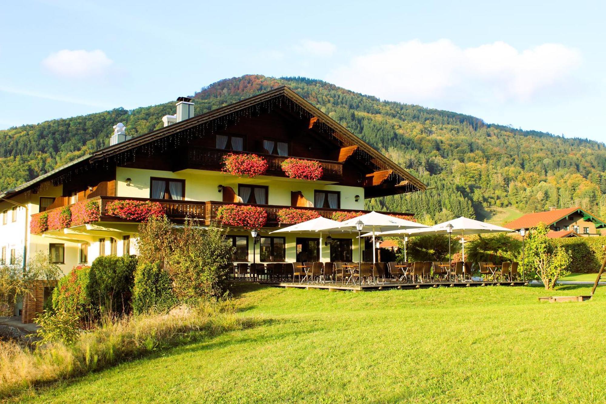 Deva Hotel-Restaurant Fischerwirt Inklusive Chiemgau Card Ruhpolding Exteriör bild